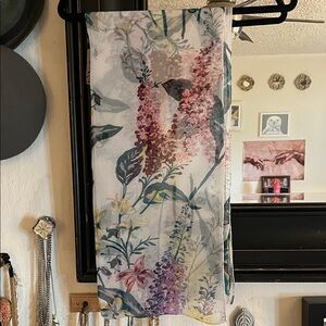 All That Glitters of San Francisco Floral Rayon Scarf